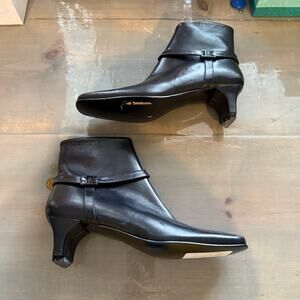 Salvatore Ferragamo Boutique Black Ankle Booties Sz 6